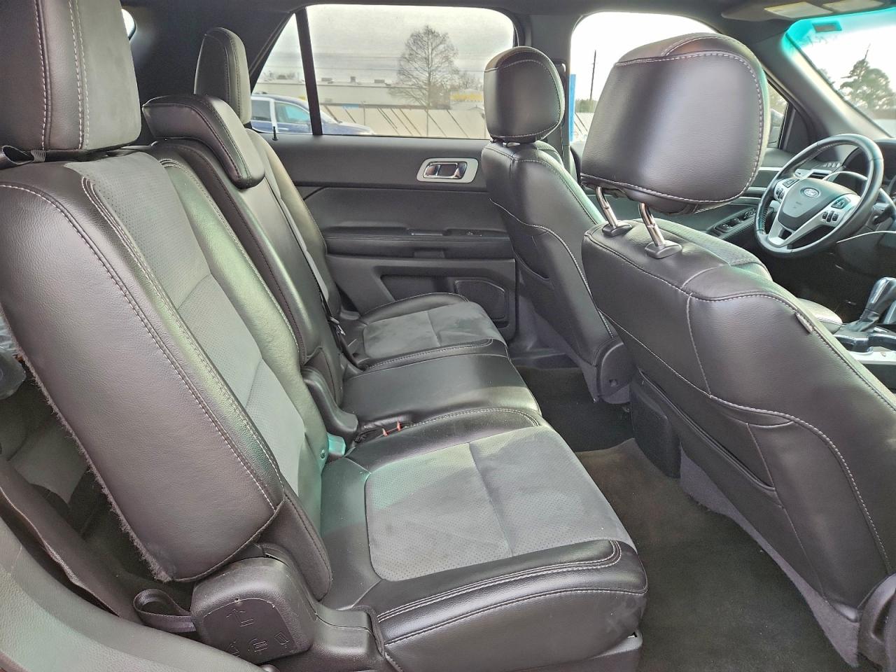 2015 FORD EXPLORER XLT photo 31