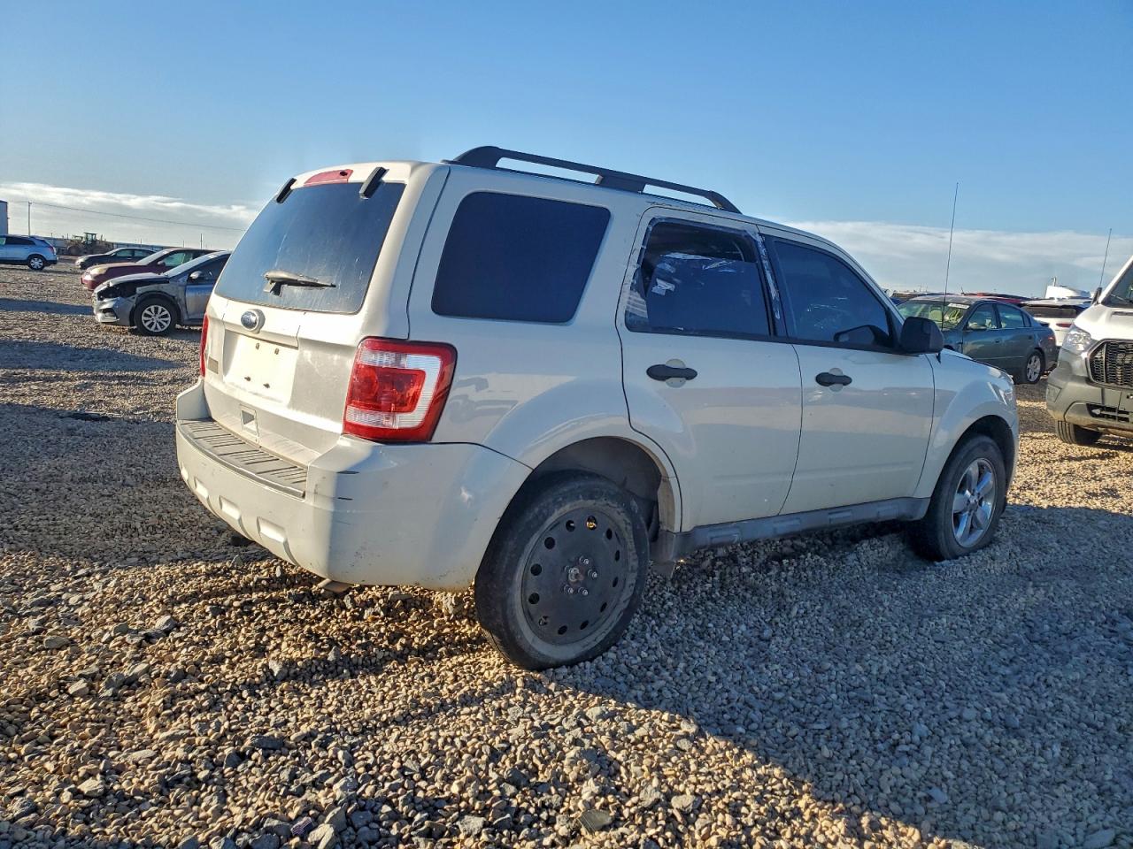 2010 FORD ESCAPE XLT photo 7