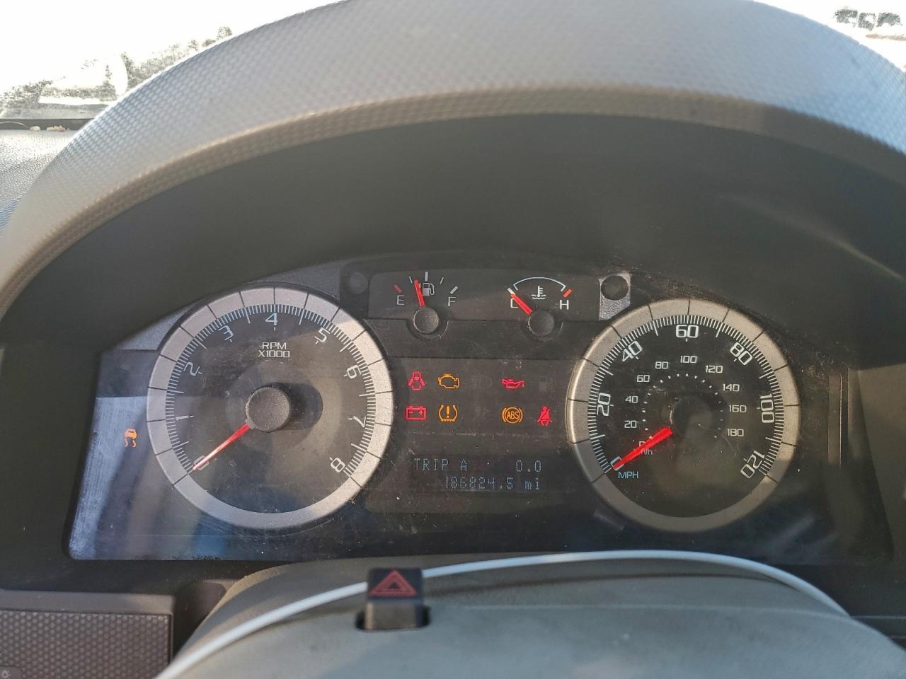 2010 FORD ESCAPE XLT photo 25