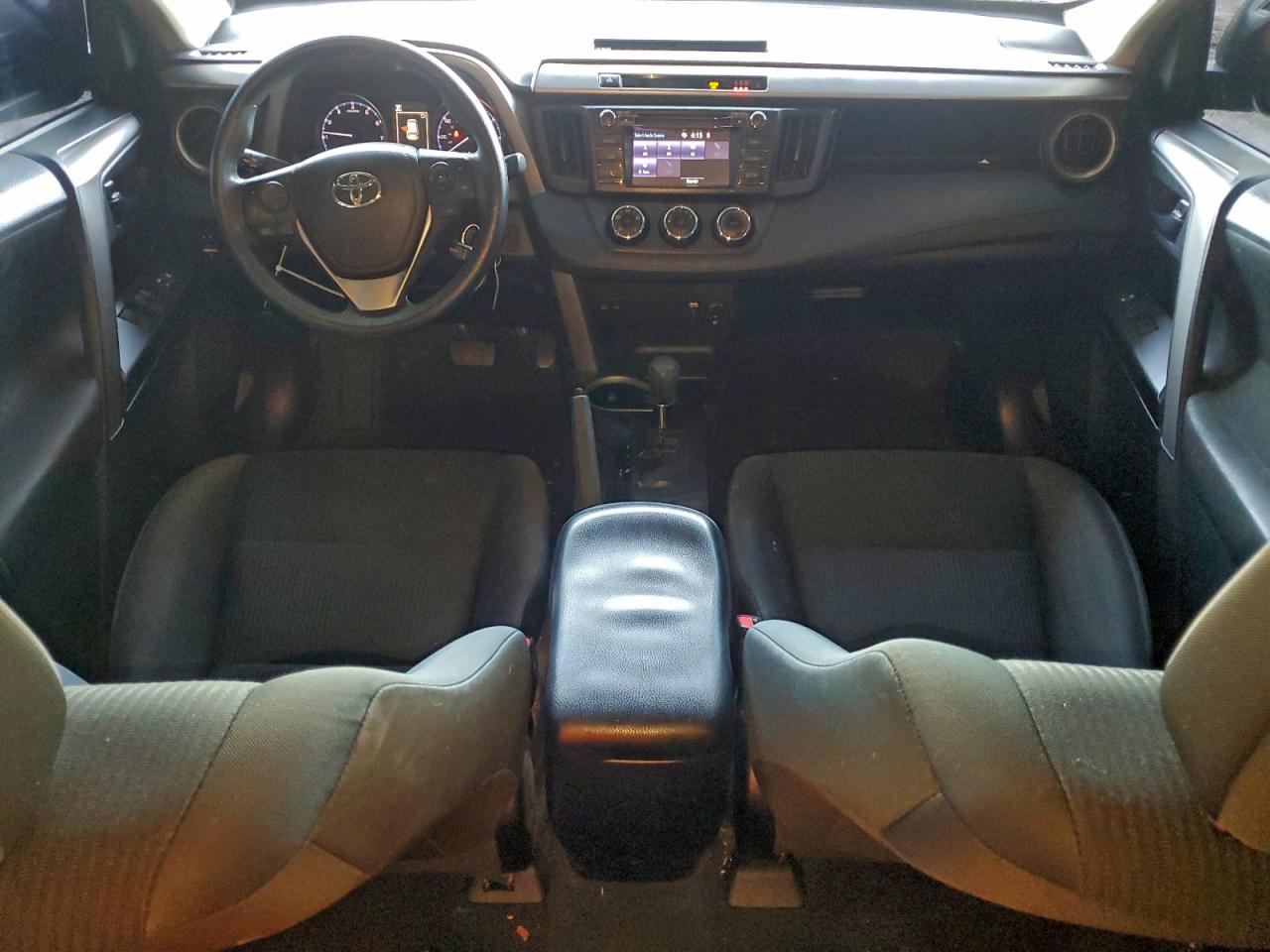 2018 TOYOTA RAV4 LE photo 22