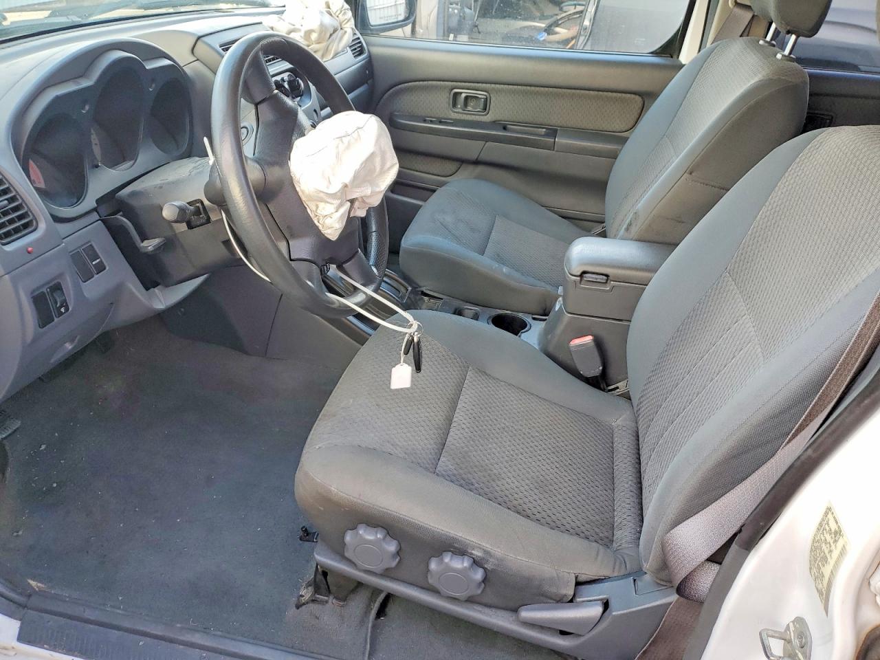 2004 NISSAN XTERRA XE photo 13