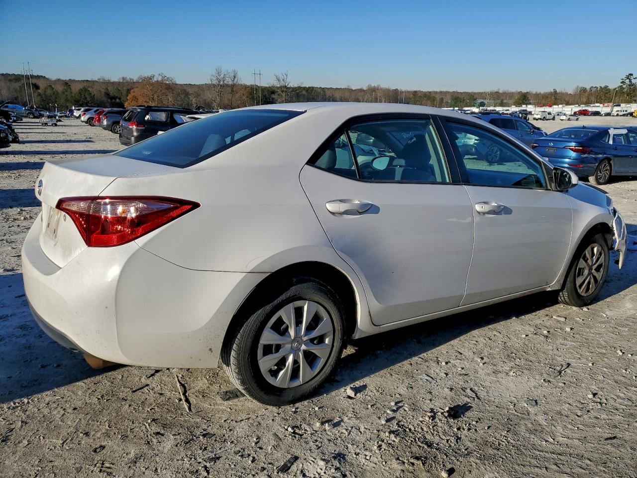 2018 TOYOTA COROLLA L photo 5