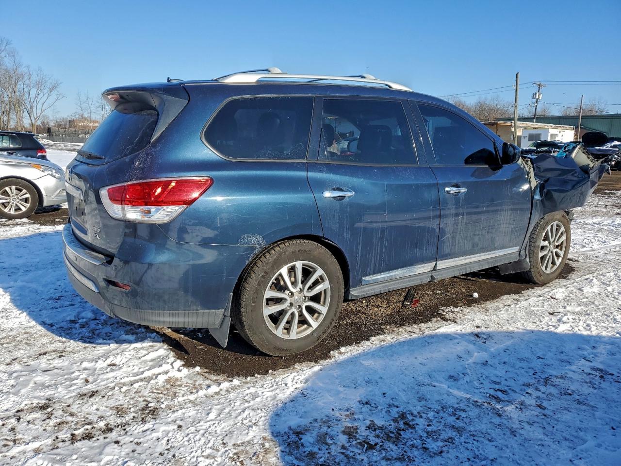 2013 NISSAN PATHFINDER S photo 5