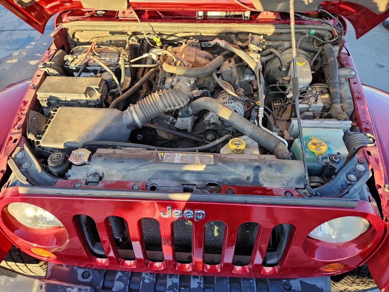 2011 JEEP WRANGLER SAHARA photo 12
