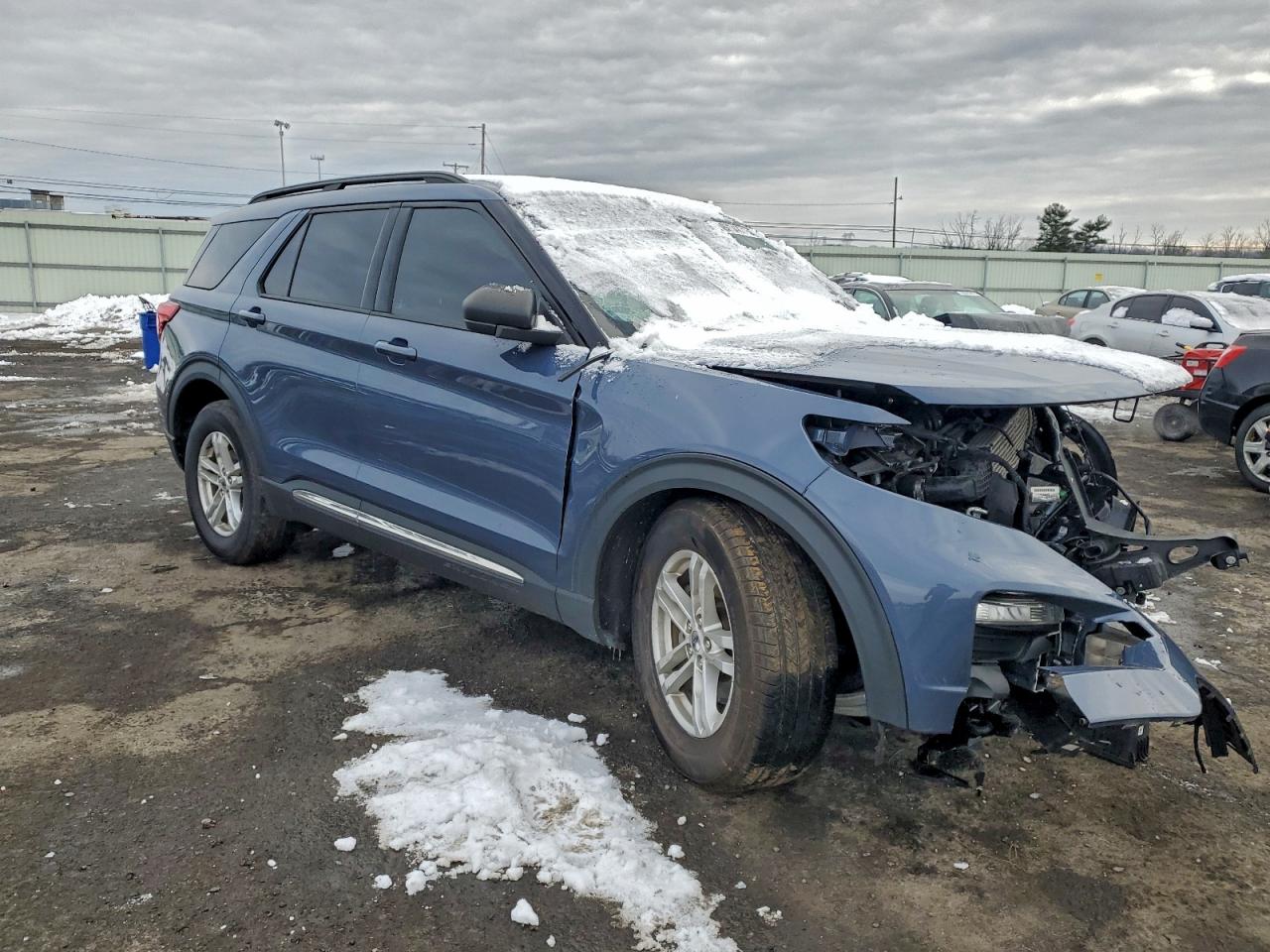 2021 FORD EXPLORER XLT photo 4