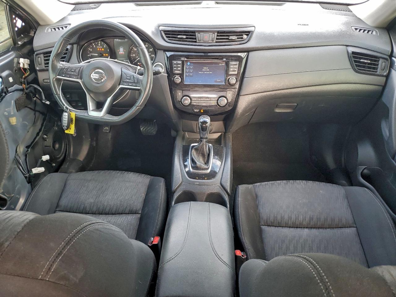 2017 NISSAN ROGUE SV photo 8