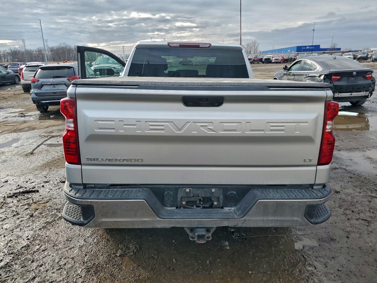 2020 CHEVROLET SILVERADO K1500 LT photo 6