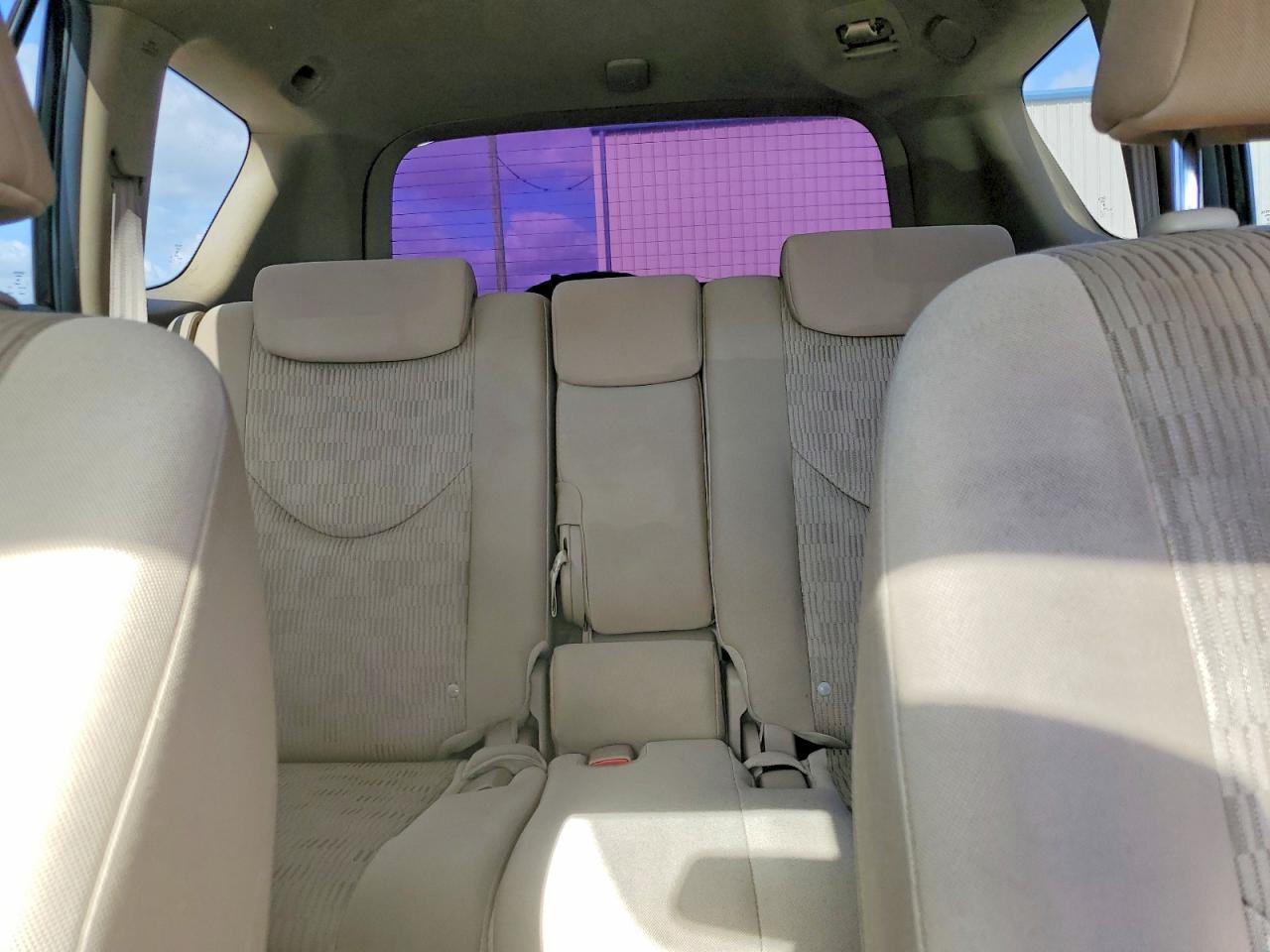 2011 TOYOTA RAV4 photo 28