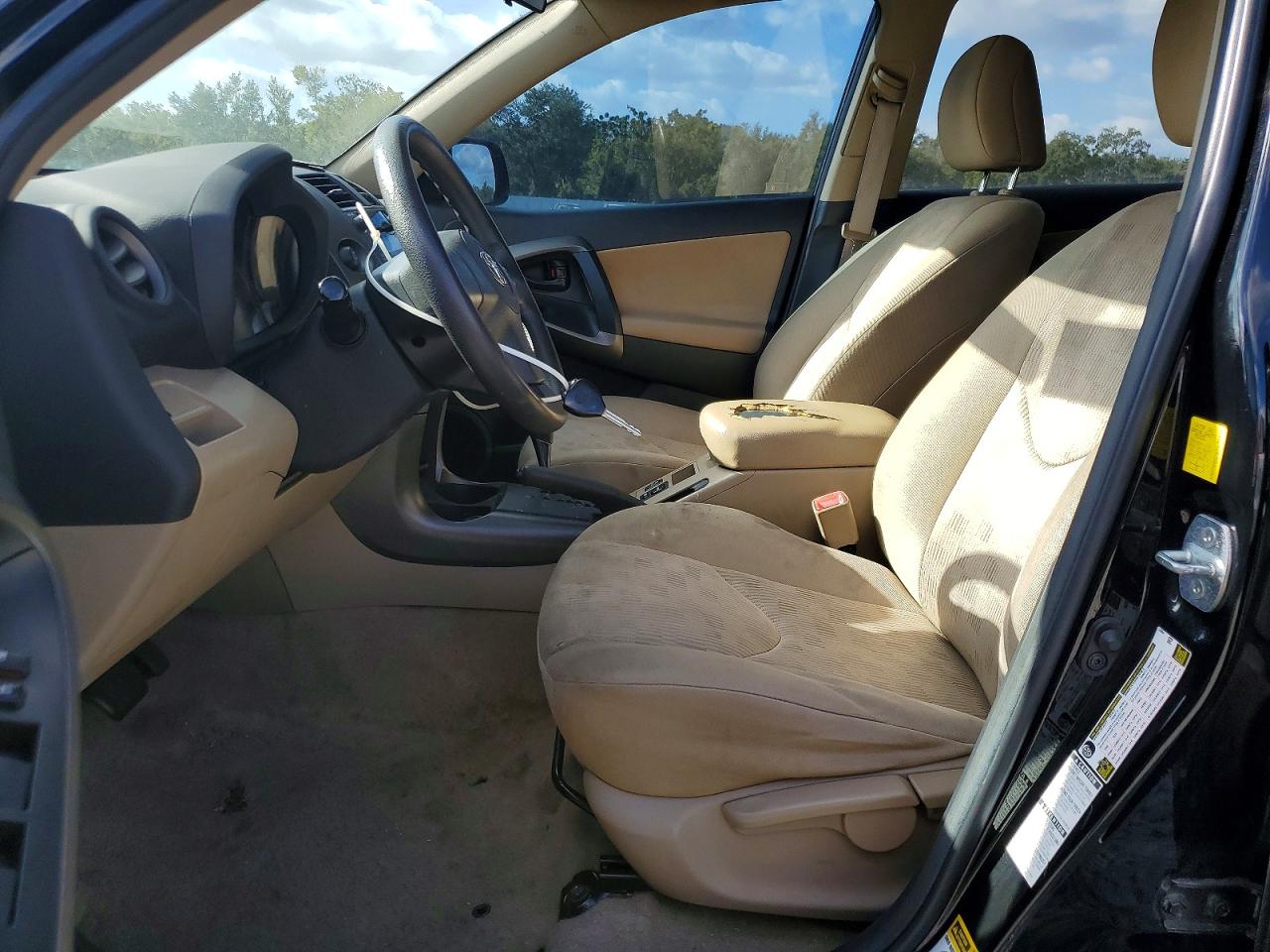 2011 TOYOTA RAV4 photo 19