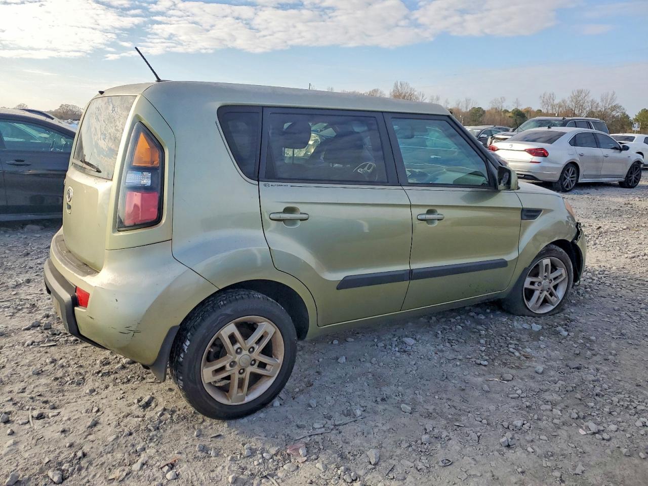 2011 KIA SOUL + photo 3