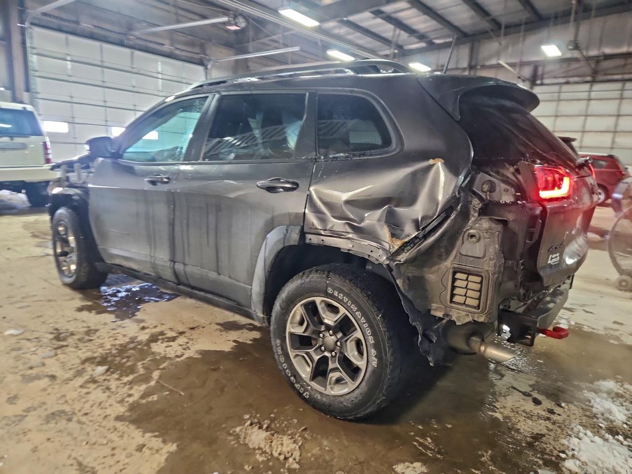 2019 JEEP CHEROKEE TRAILHAWK photo 3