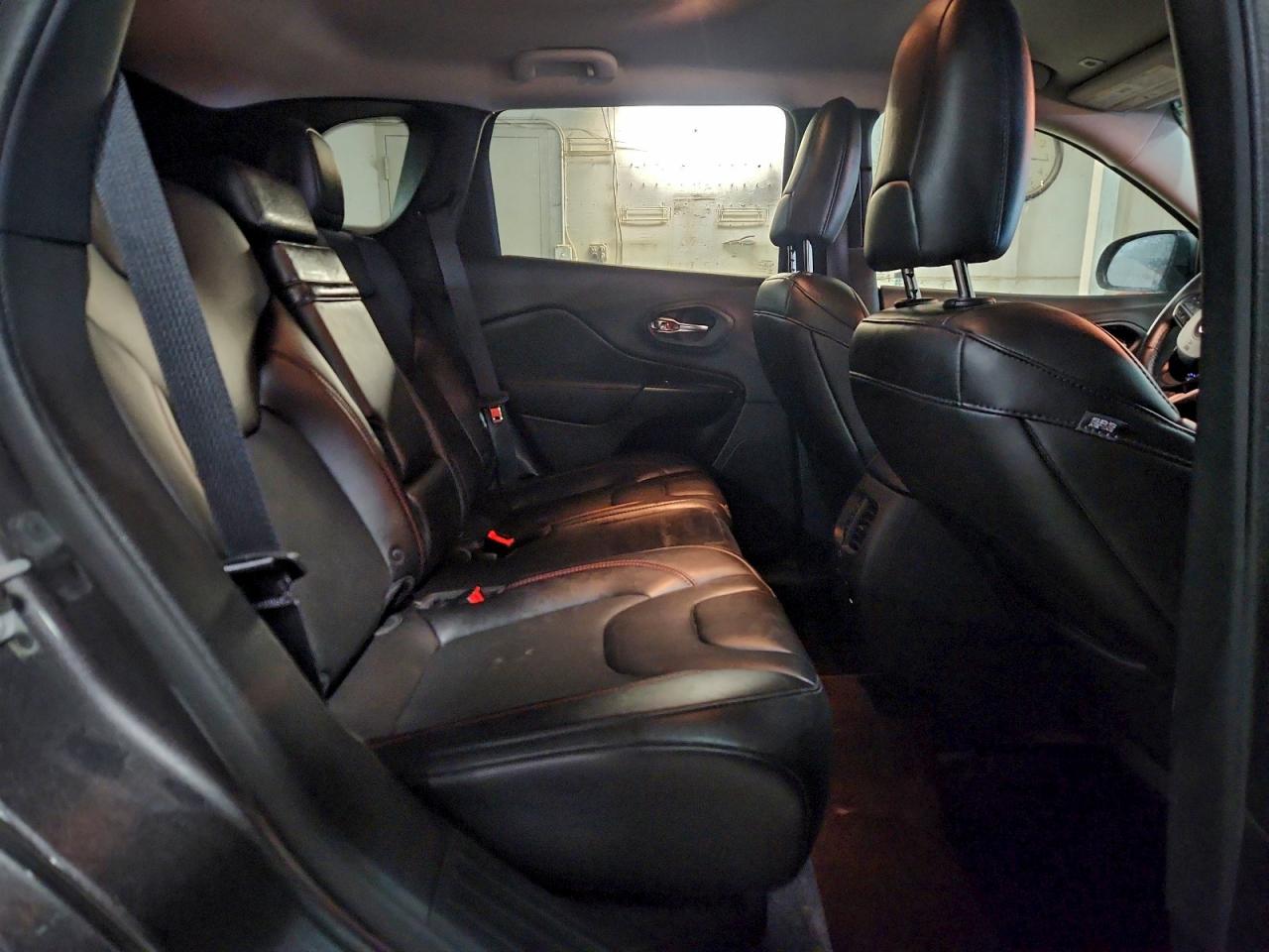 2019 JEEP CHEROKEE TRAILHAWK photo 21