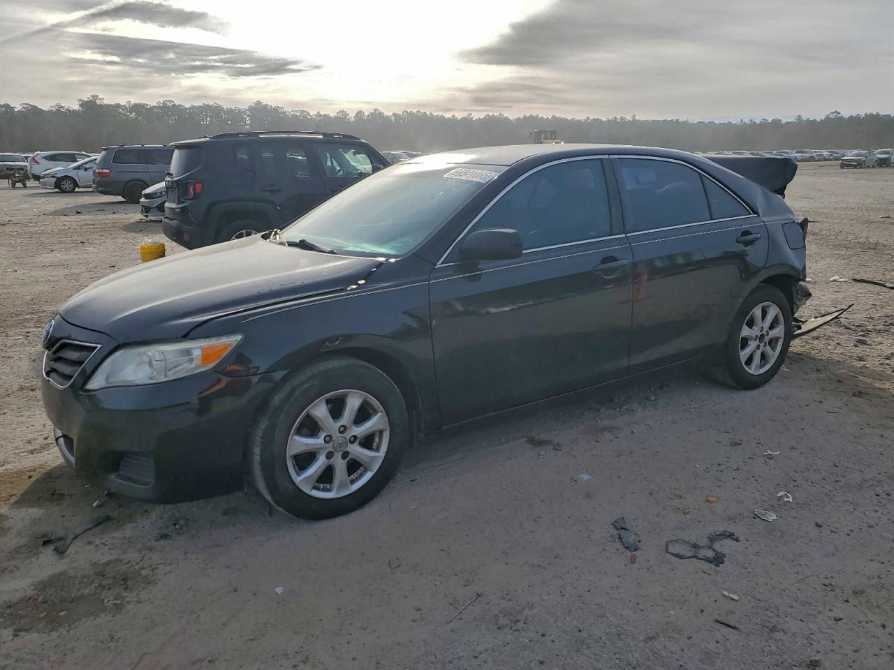 2011 TOYOTA CAMRY