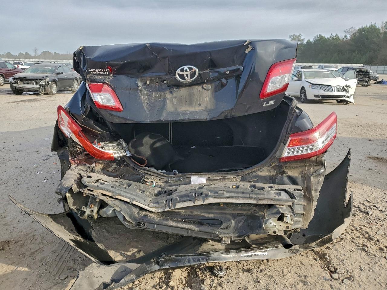 2011 TOYOTA CAMRY BASE photo 6
