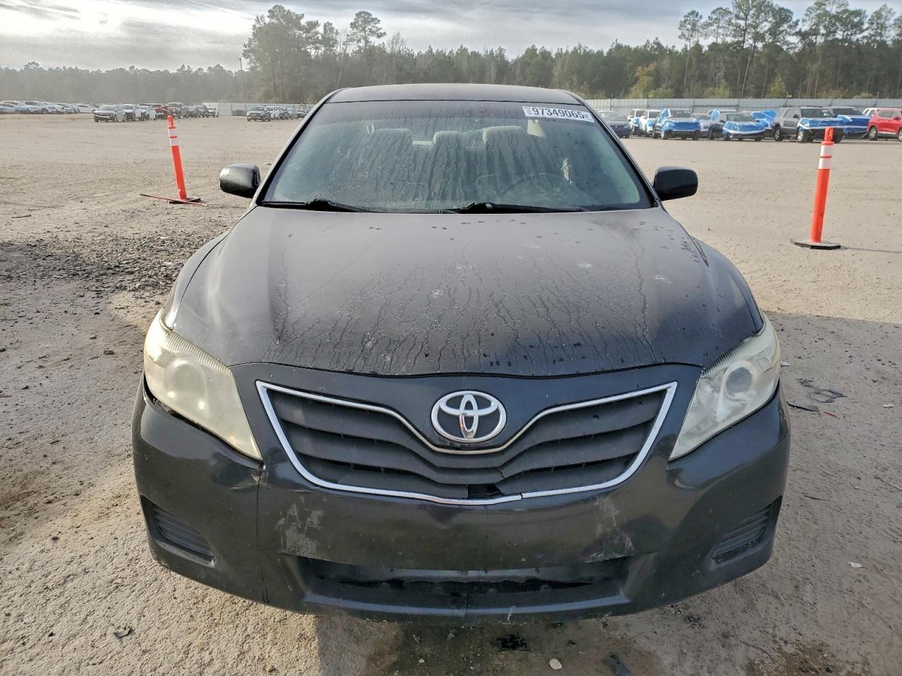 2011 TOYOTA CAMRY BASE photo 5