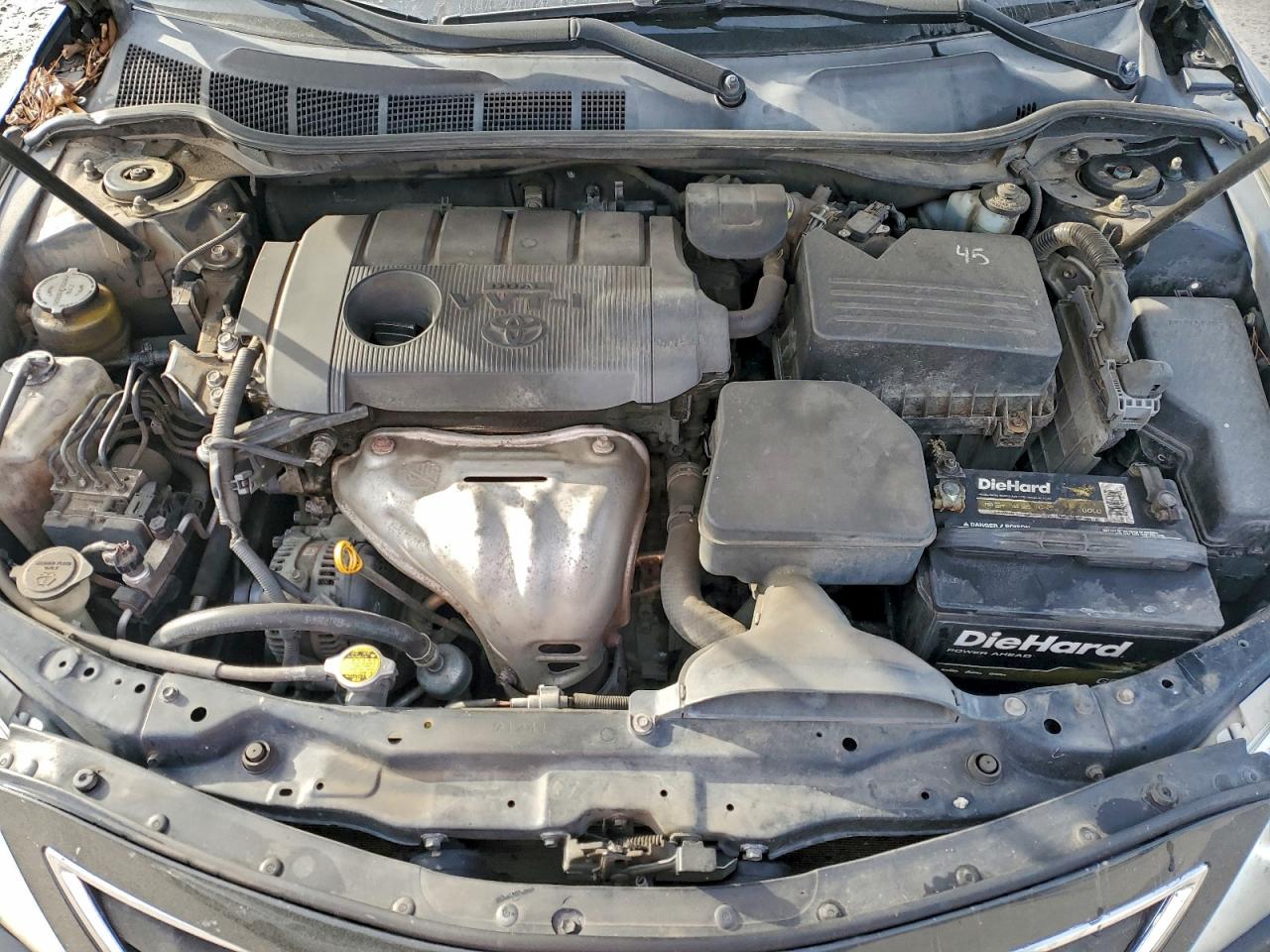 2011 TOYOTA CAMRY BASE photo 11