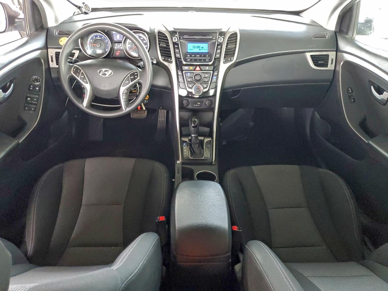 2017 HYUNDAI ELANTRA GT photo 8