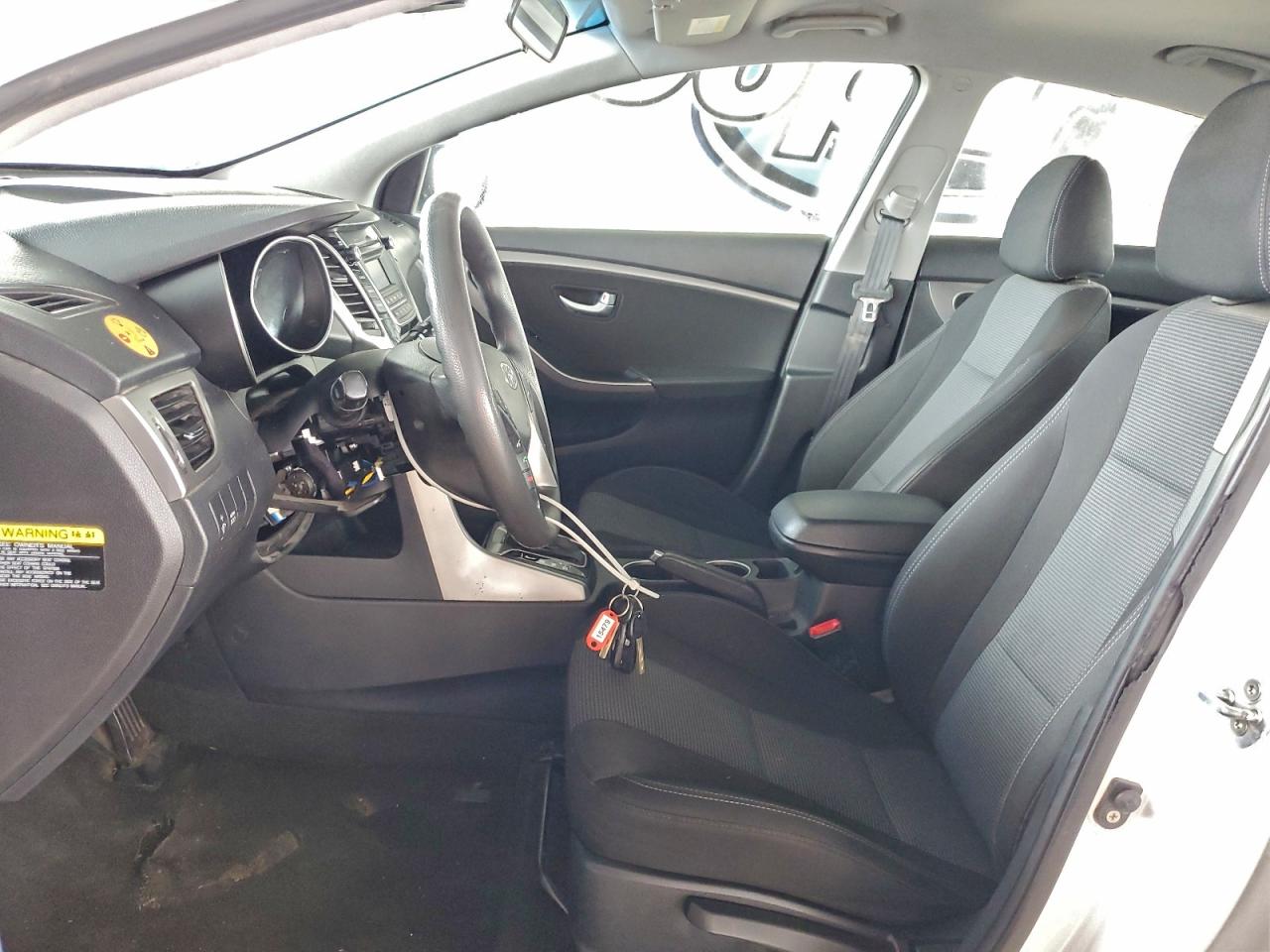 2017 HYUNDAI ELANTRA GT photo 7