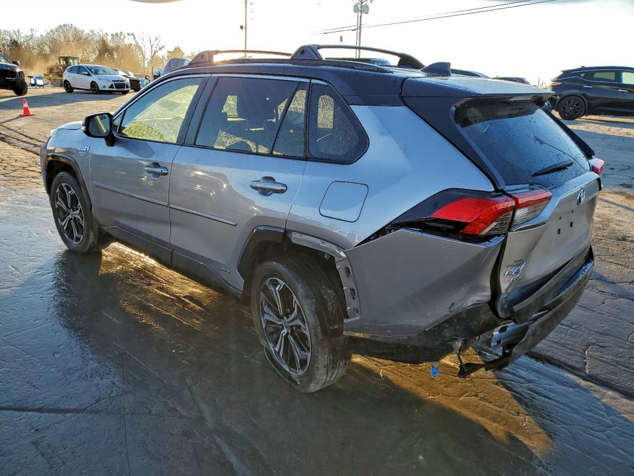 2023 TOYOTA RAV4 PRIME XSE photo 2