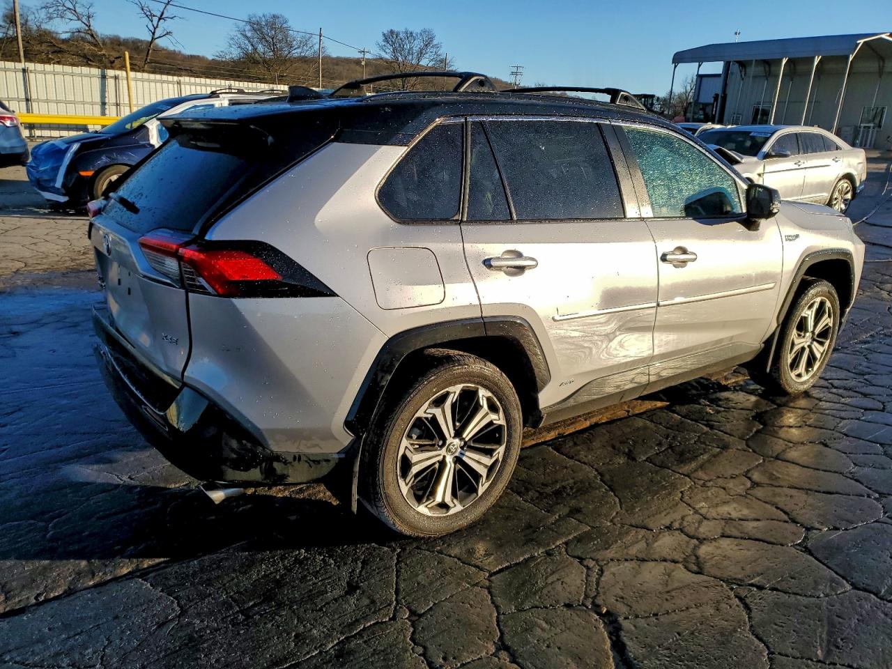 2023 TOYOTA RAV4 PRIME XSE photo 3