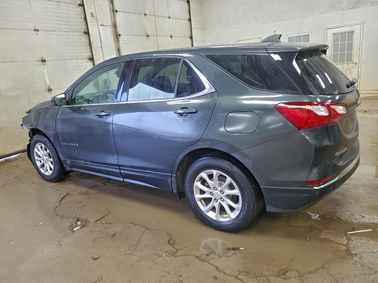 2020 CHEVROLET EQUINOX LT photo 2