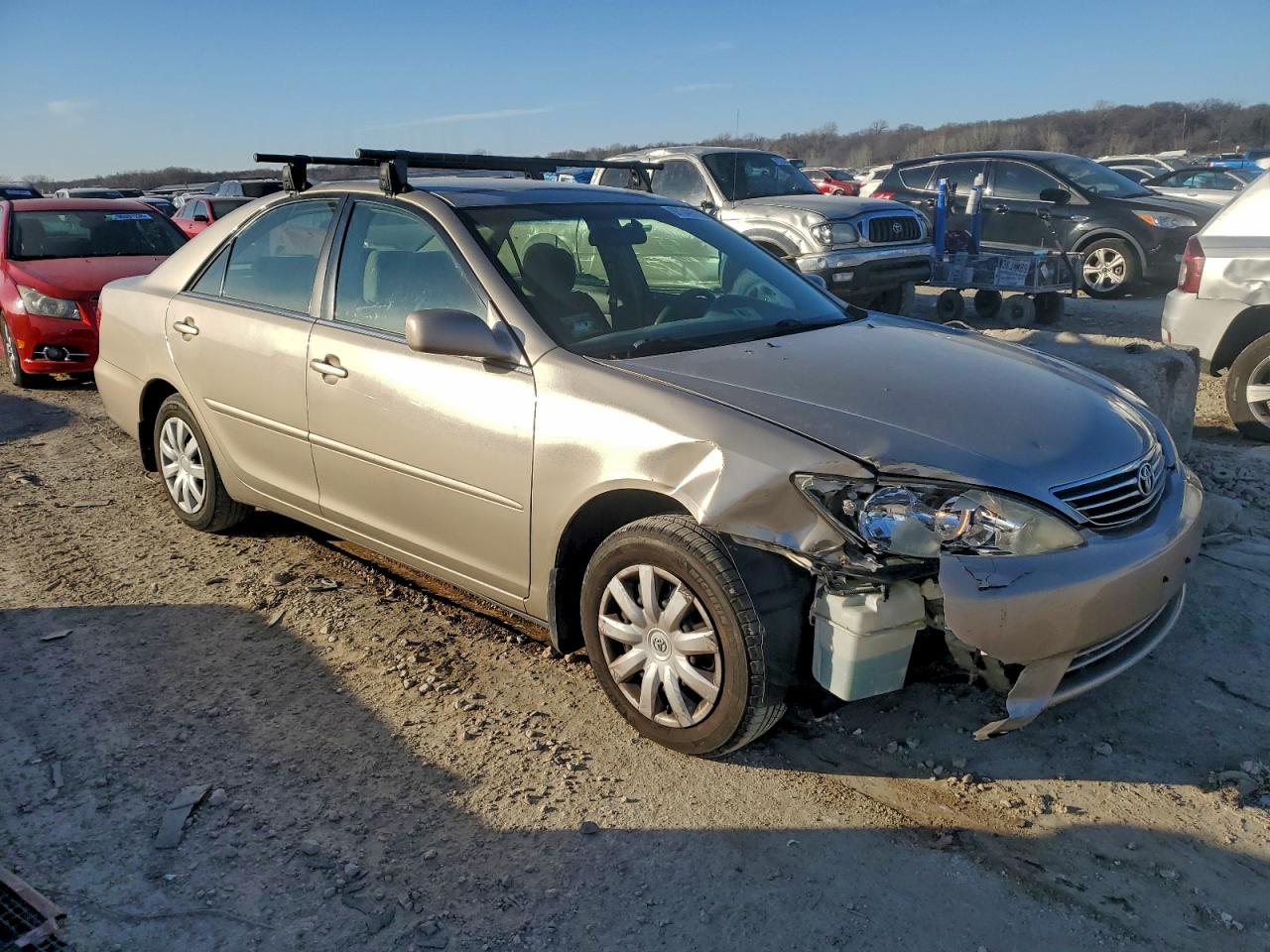 2005 TOYOTA CAMRY LE photo 4
