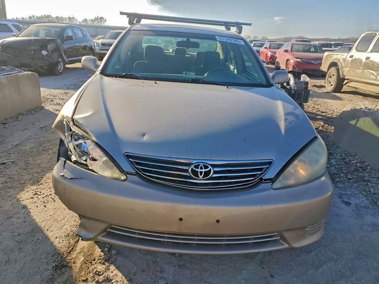 2005 TOYOTA CAMRY LE photo 5