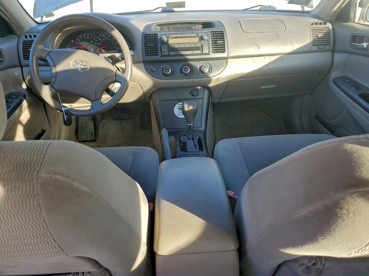 2005 TOYOTA CAMRY LE photo 8