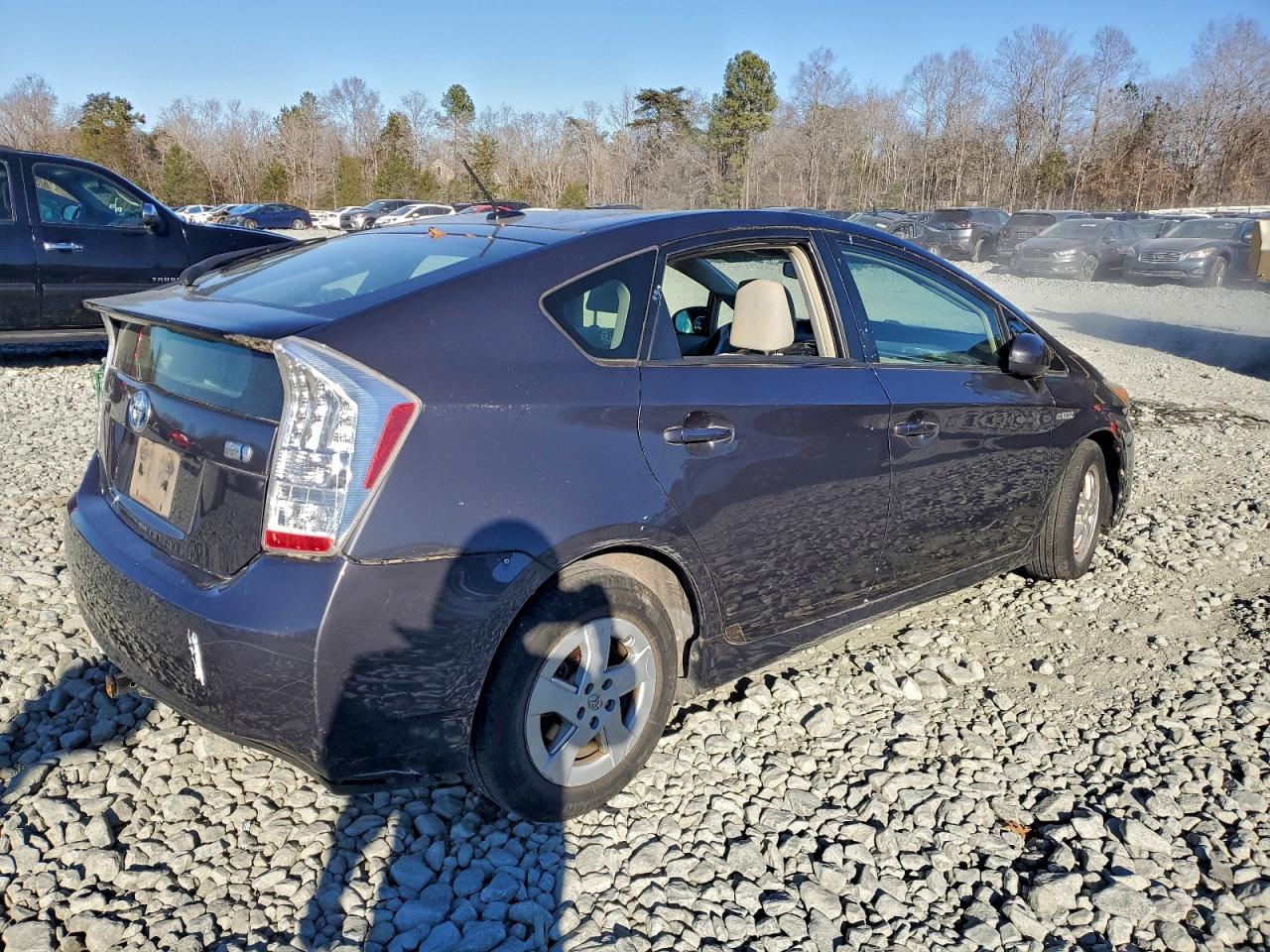 2011 TOYOTA PRIUS photo 3