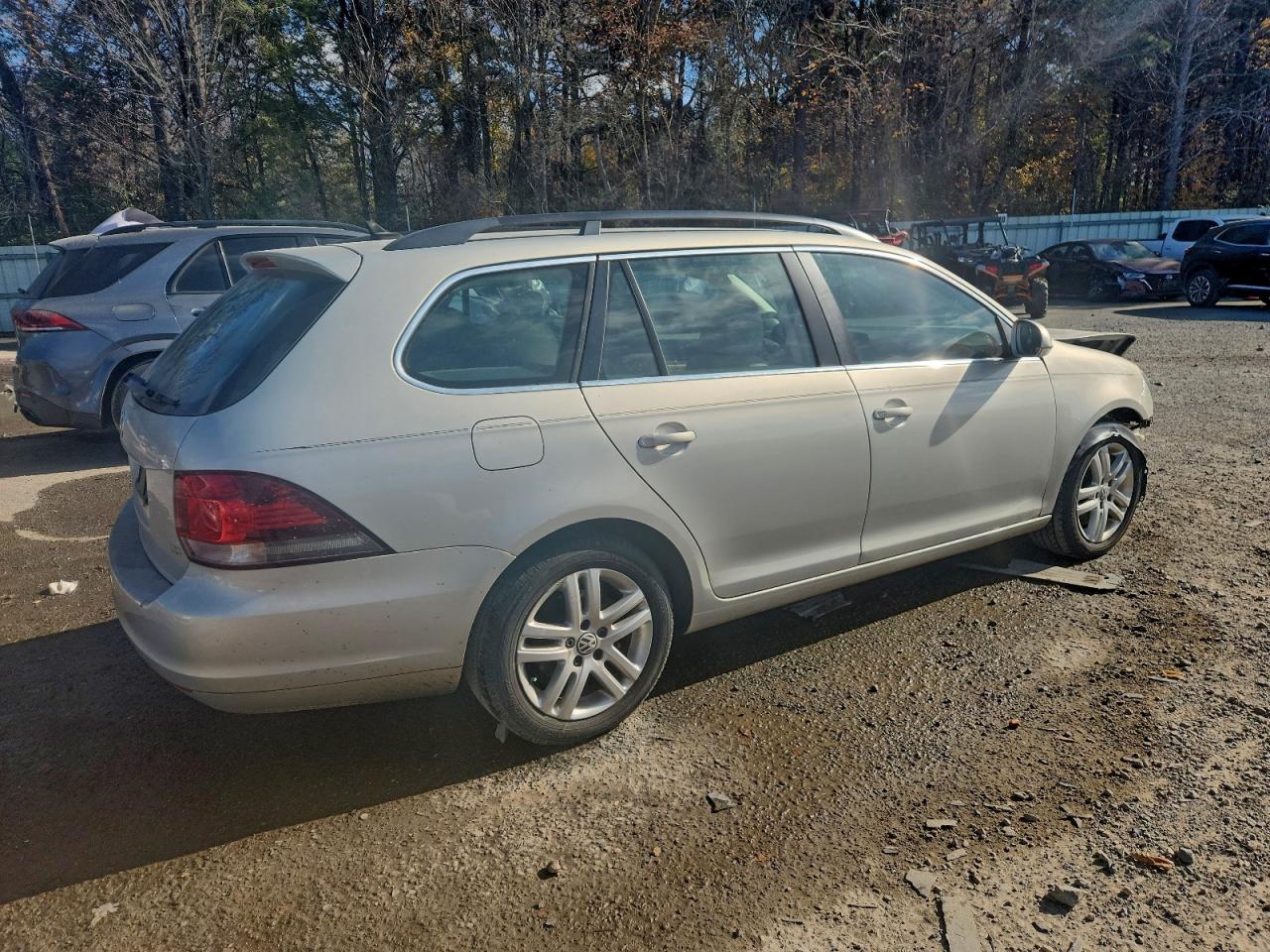 2011 VOLKSWAGEN JETTA TDI photo 3