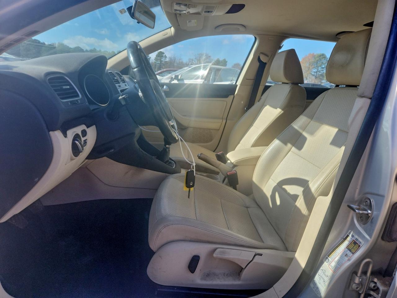 2011 VOLKSWAGEN JETTA TDI photo 7