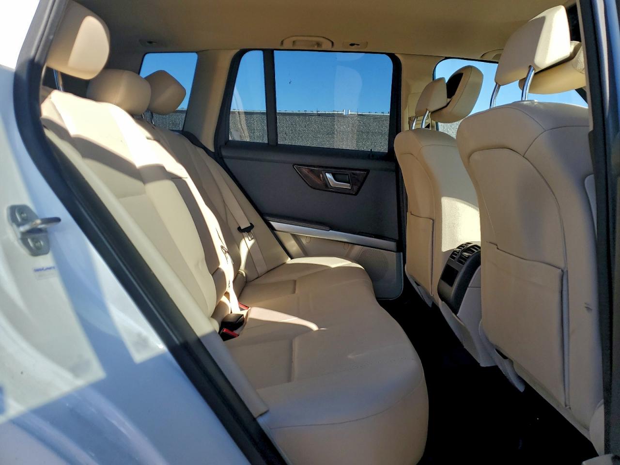 2015 MERCEDES-BENZ GLK 350 photo 31