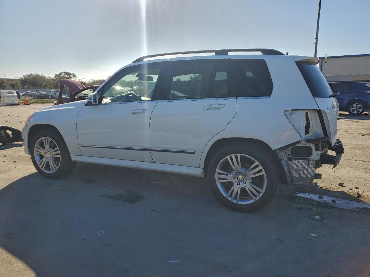 2015 MERCEDES-BENZ GLK 350 photo 4
