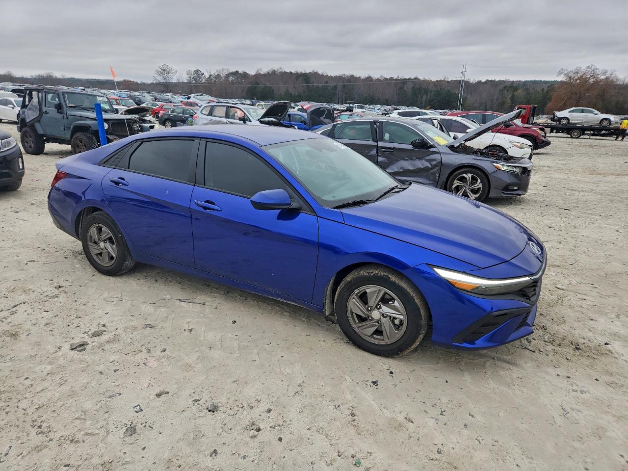2025 HYUNDAI ELANTRA SE photo 10