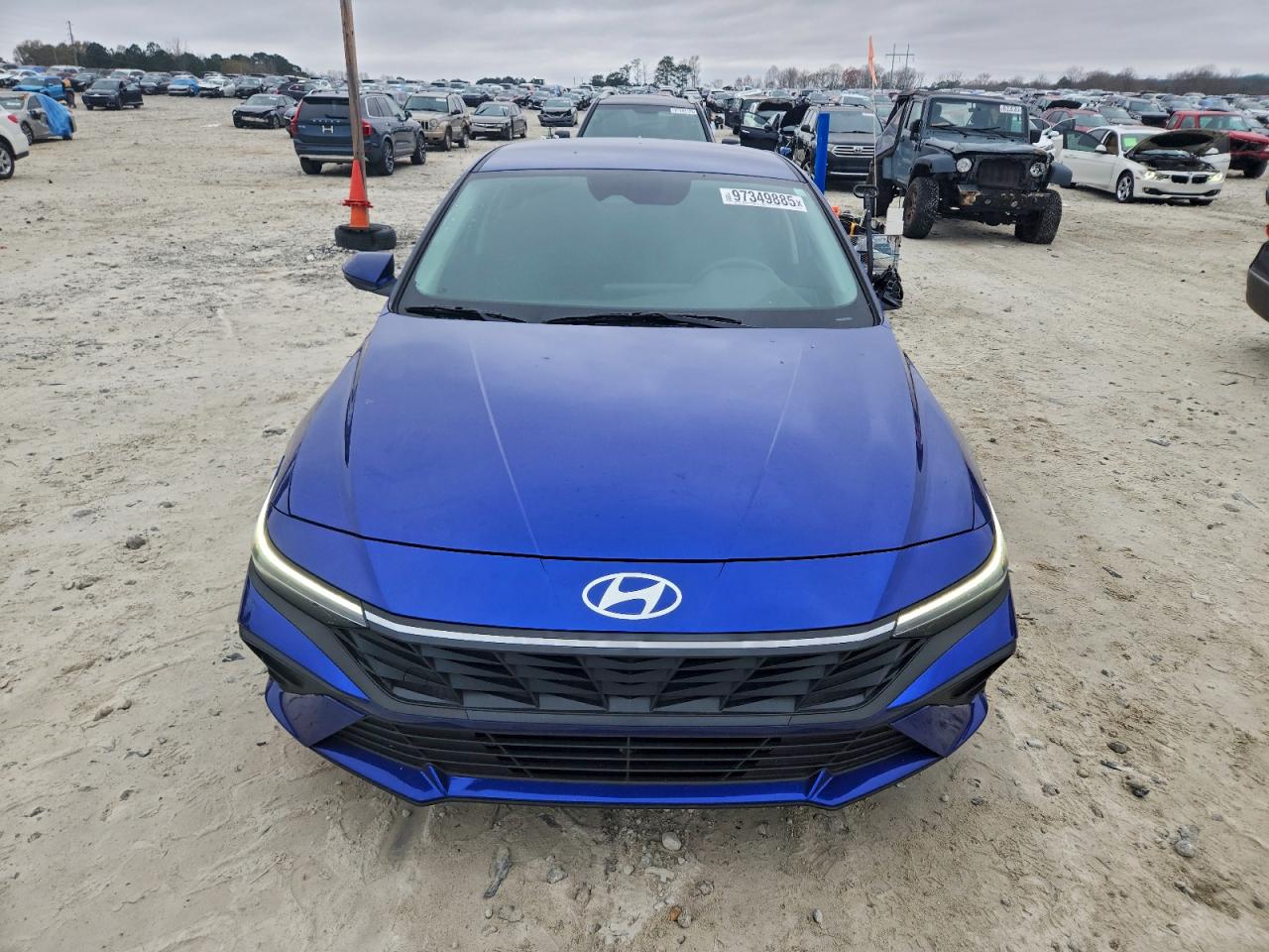 2025 HYUNDAI ELANTRA SE photo 13