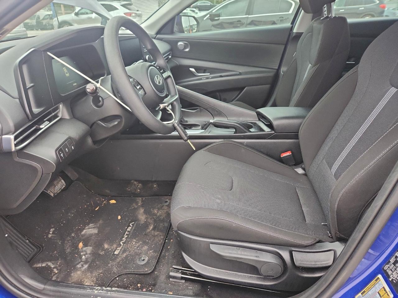 2025 HYUNDAI ELANTRA SE photo 19