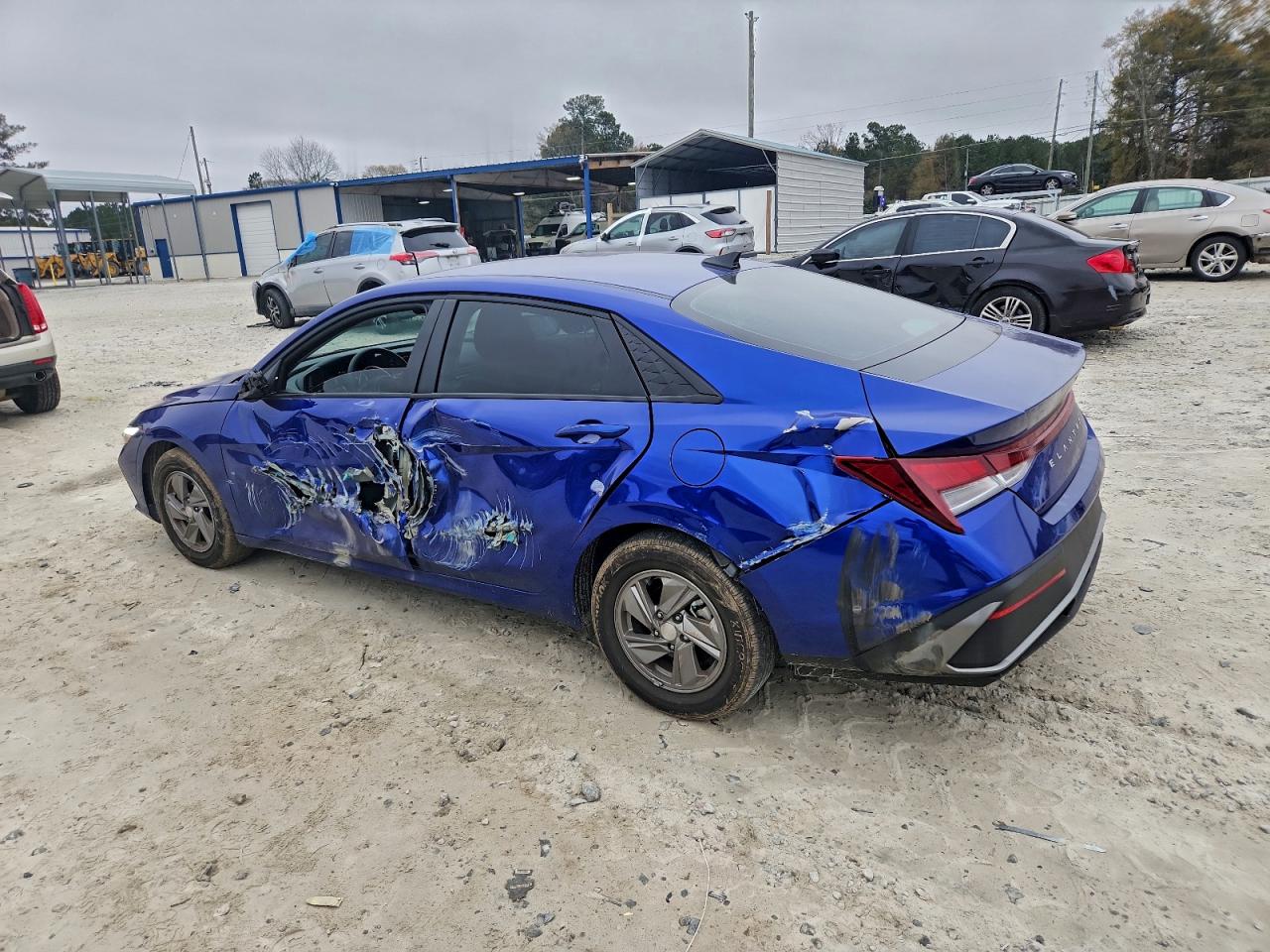 2025 HYUNDAI ELANTRA SE photo 4