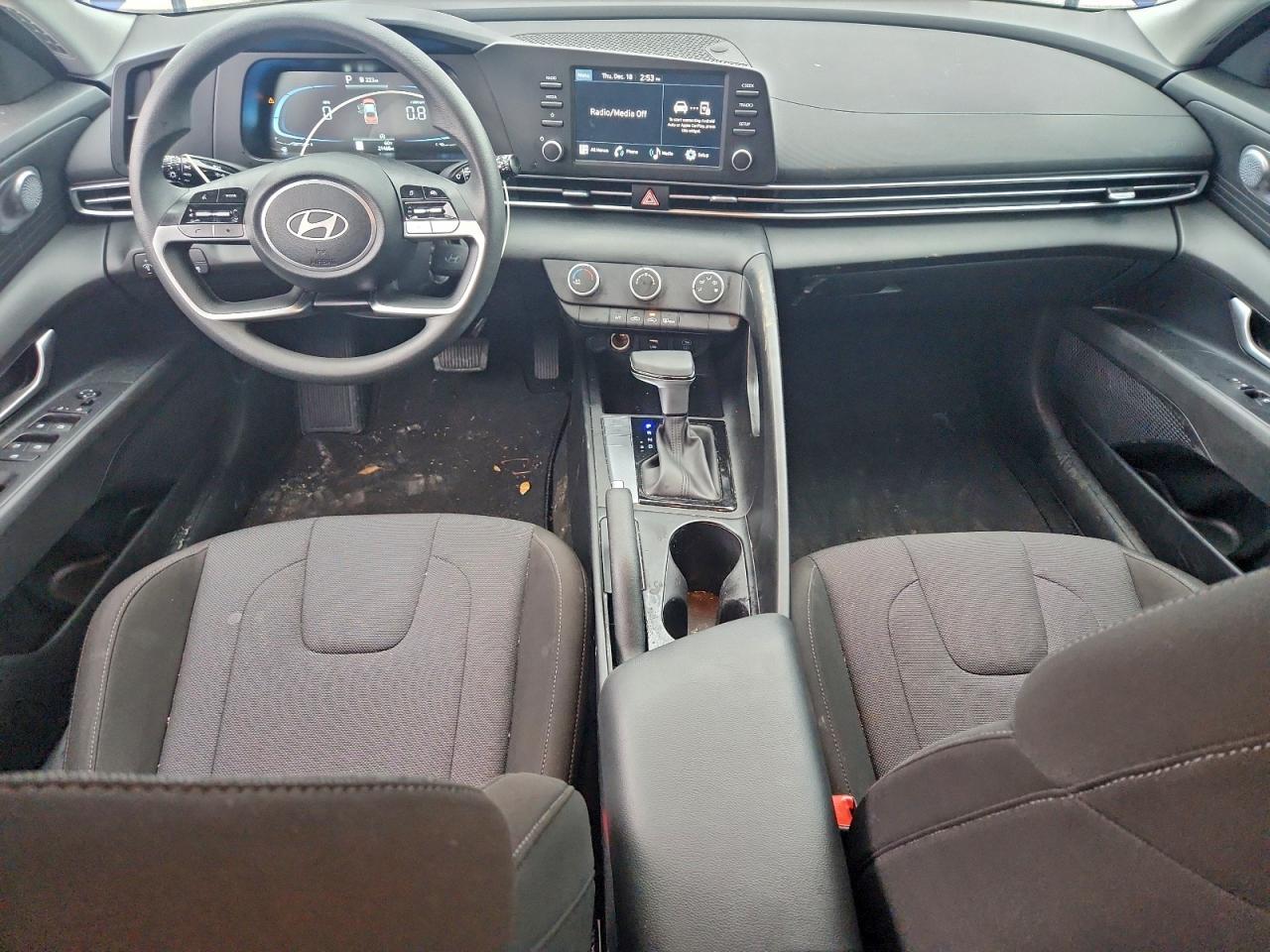 2025 HYUNDAI ELANTRA SE photo 22