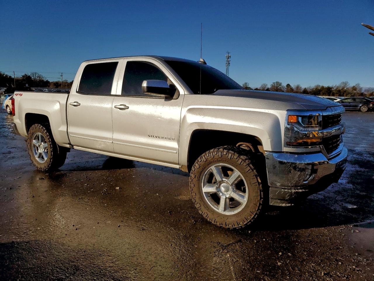2018 CHEVROLET SILVERADO K1500 LT photo 4