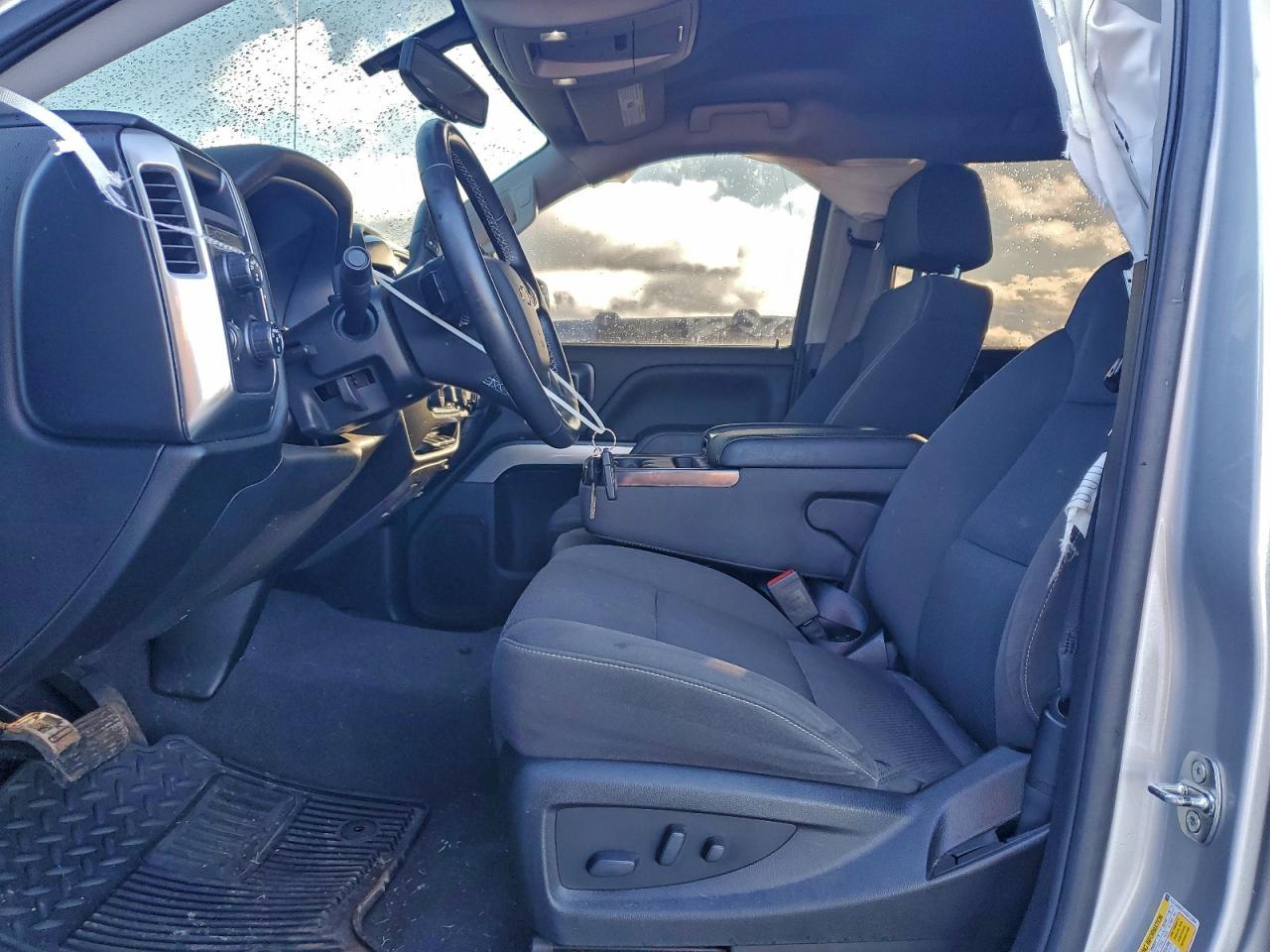 2018 CHEVROLET SILVERADO K1500 LT photo 7