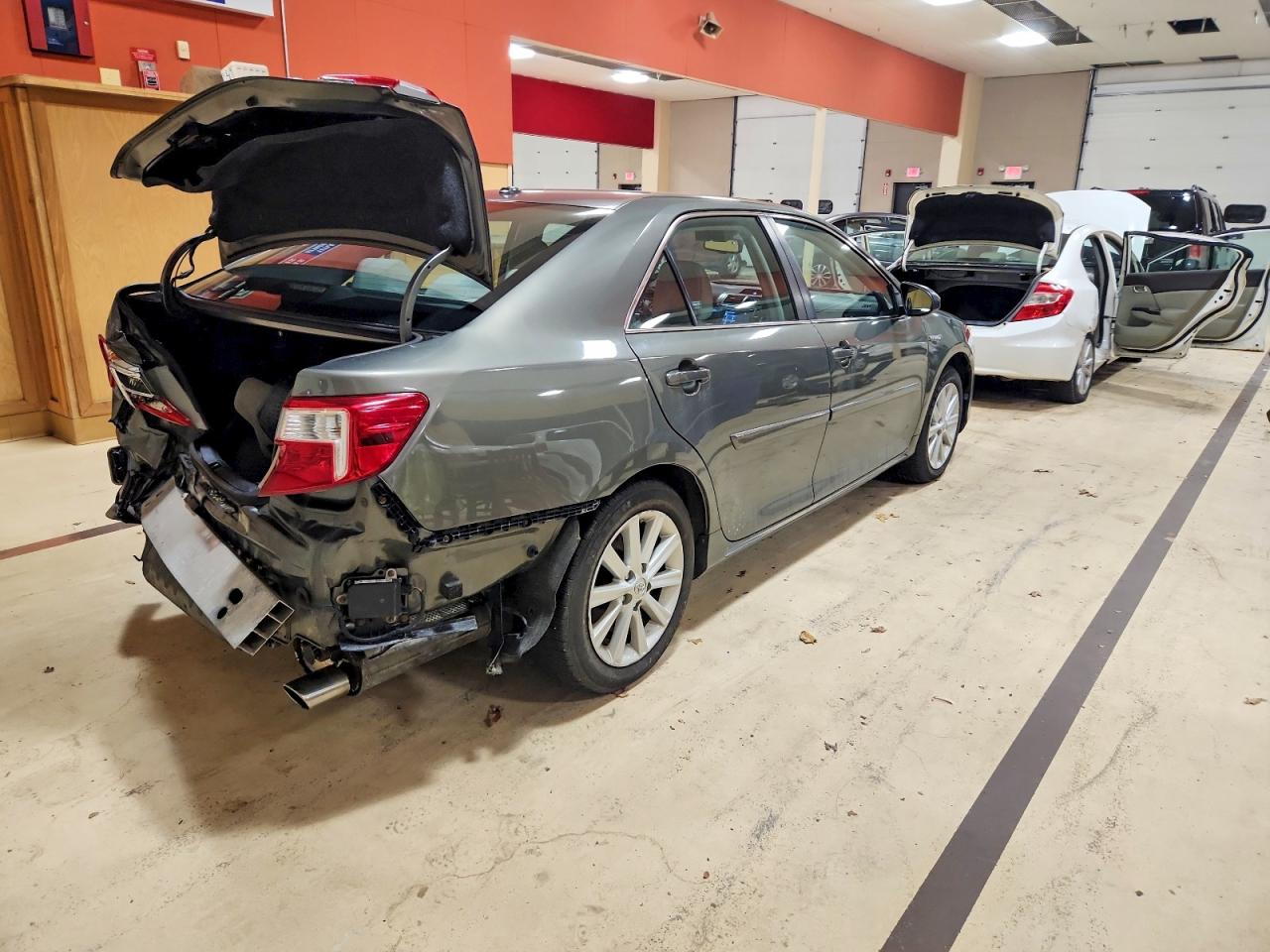 2014 TOYOTA CAMRY HYBRID photo 7