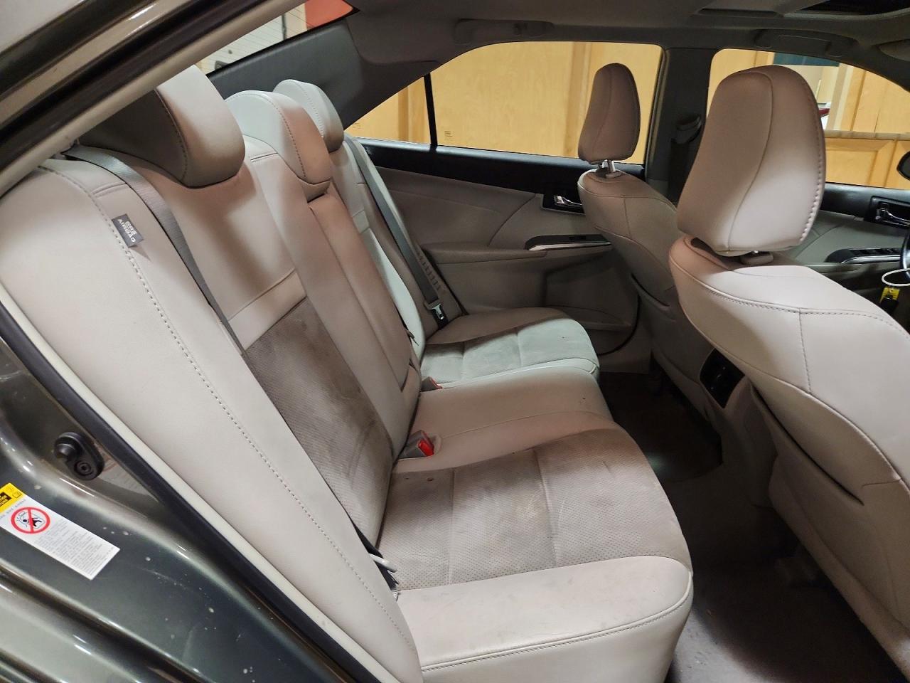 2014 TOYOTA CAMRY HYBRID photo 28
