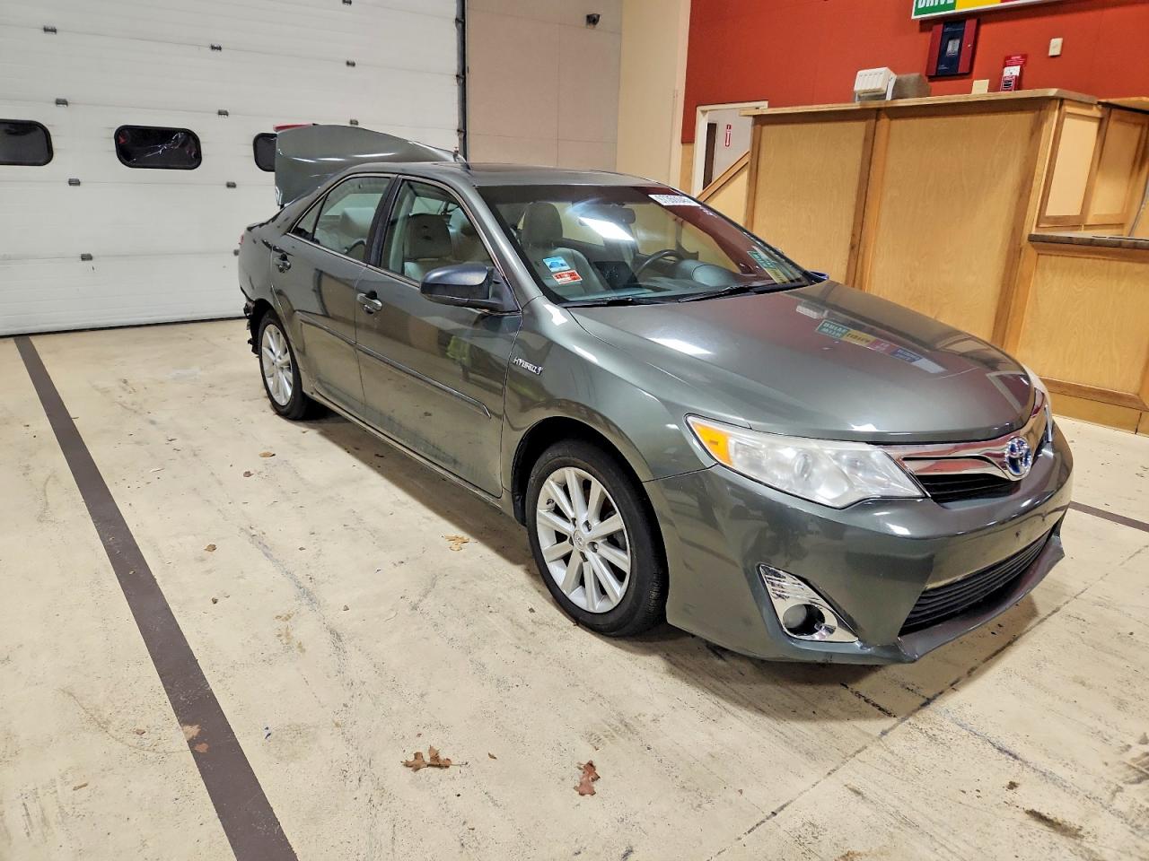 2014 TOYOTA CAMRY HYBRID photo 10