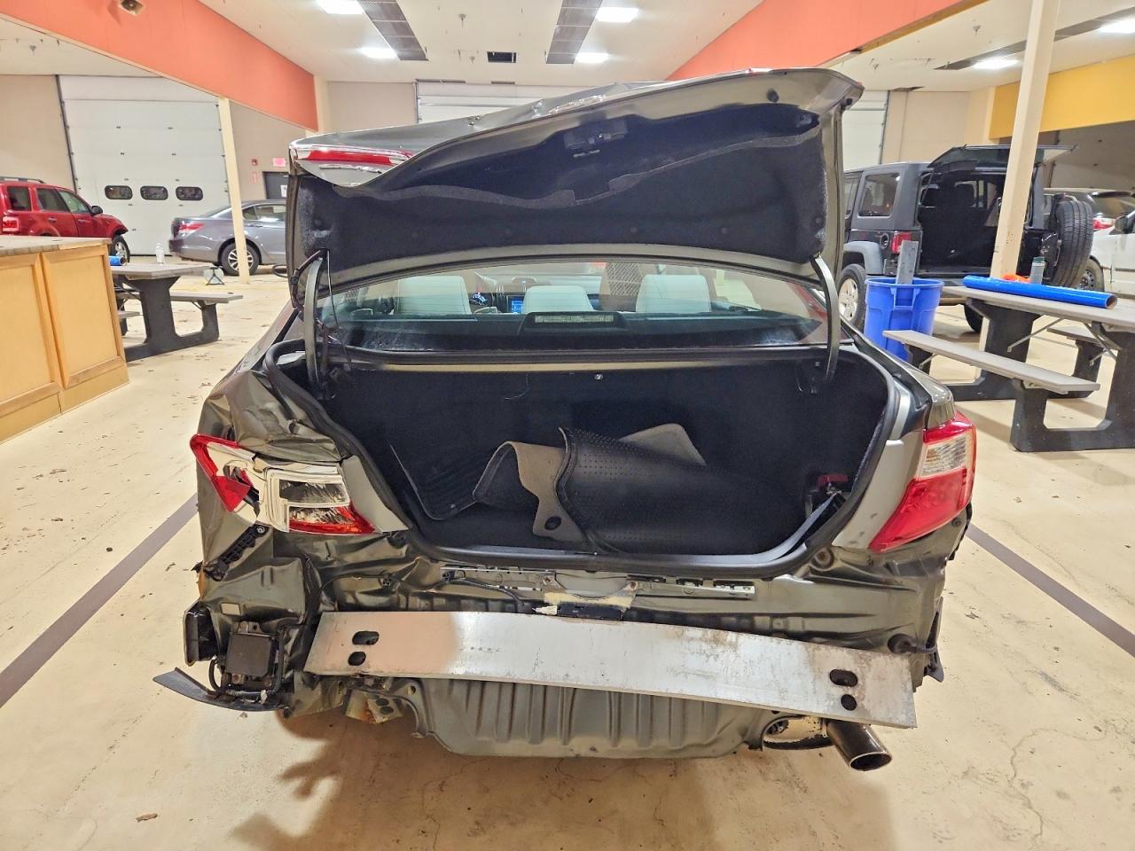 2014 TOYOTA CAMRY HYBRID photo 16