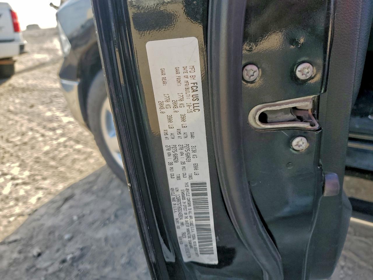 2016 RAM 1500 SLT photo 34
