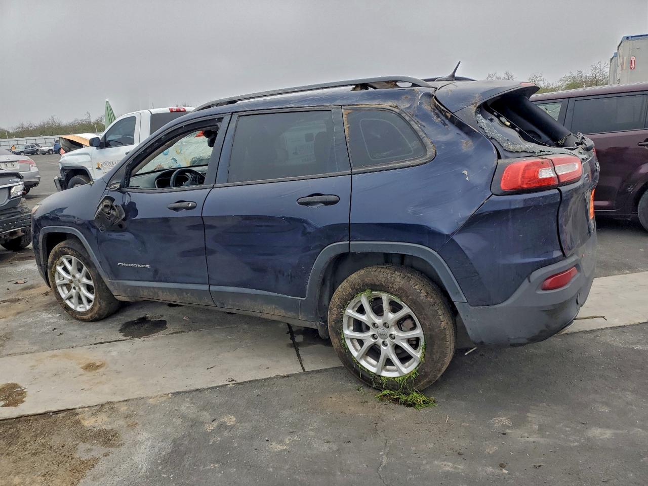 2016 JEEP CHEROKEE SPORT photo 4
