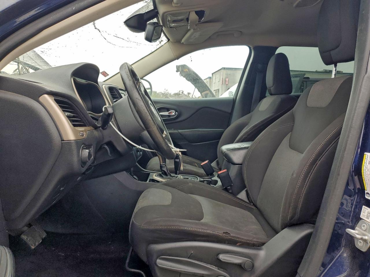2016 JEEP CHEROKEE SPORT photo 19