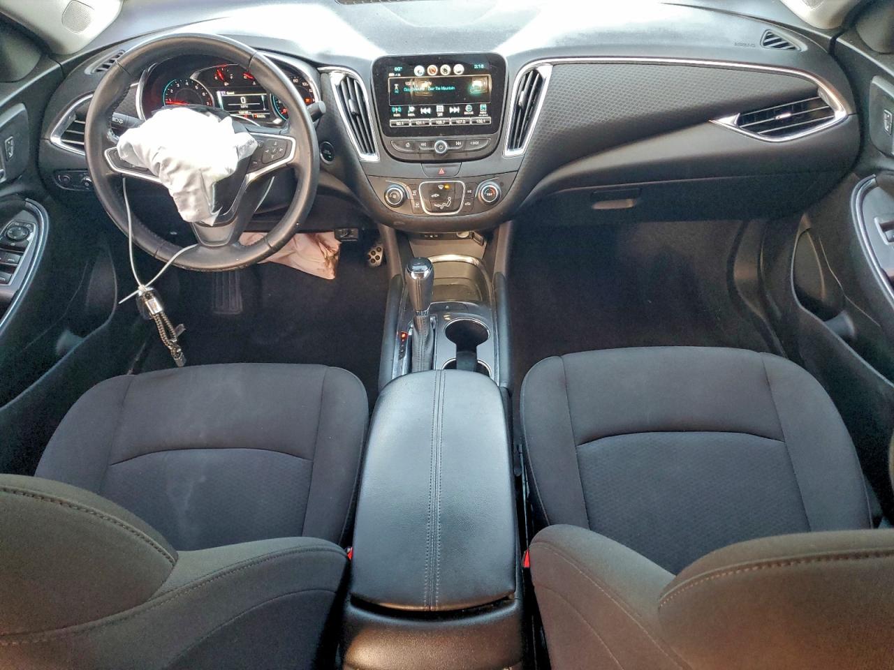 2018 CHEVROLET MALIBU LT photo 8