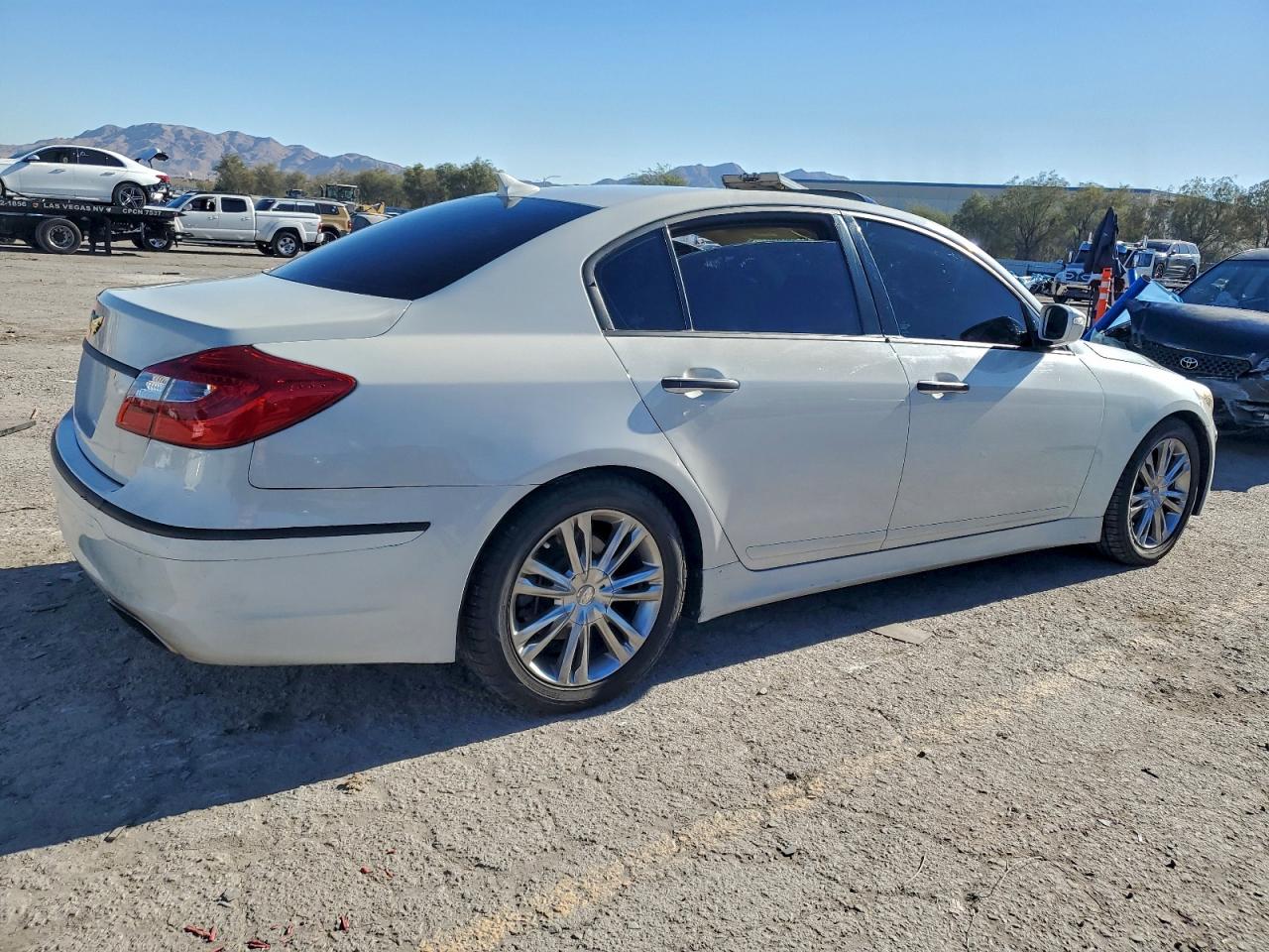 2012 HYUNDAI GENESIS 3.8L V6 photo 5
