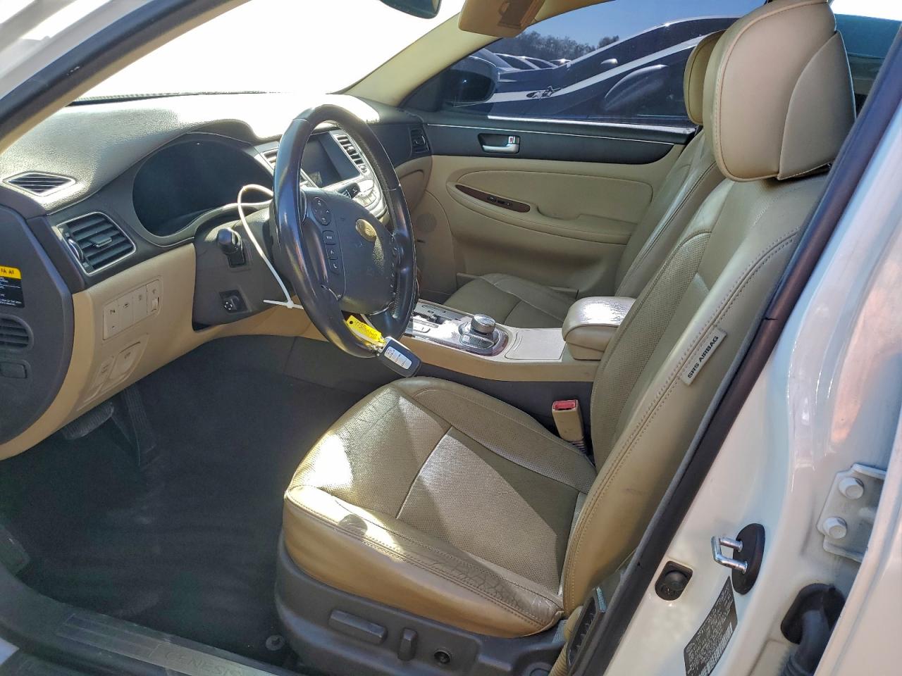 2012 HYUNDAI GENESIS 3.8L V6 photo 13